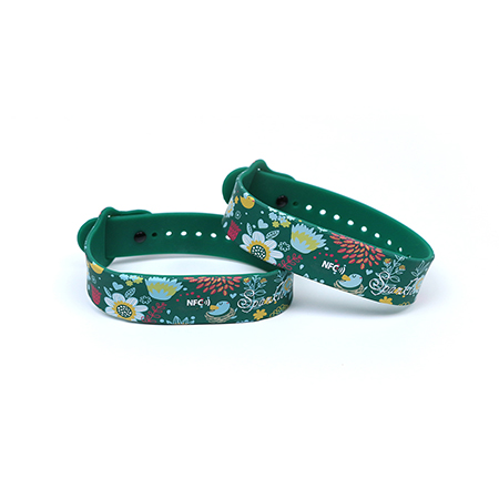 Color silicone wristbands