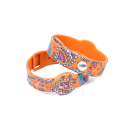 Color silicone wristbands